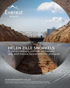 Hellen Zille Snorkels in Johannesburg Pothole (View of a construction site from inside a concrete tube)